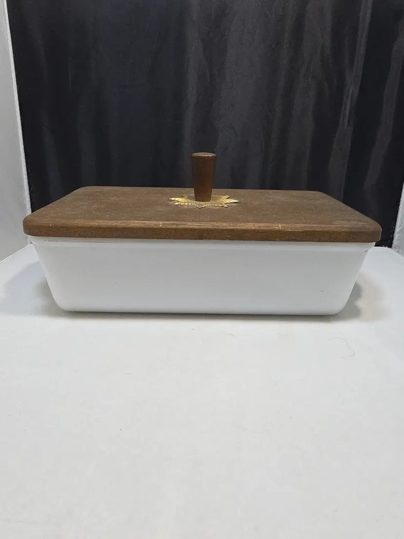 Vintage Rare MCM Fire-King 1 Qt 409 Milk Glass Dish w/ Starburst Wood Lid (AB)