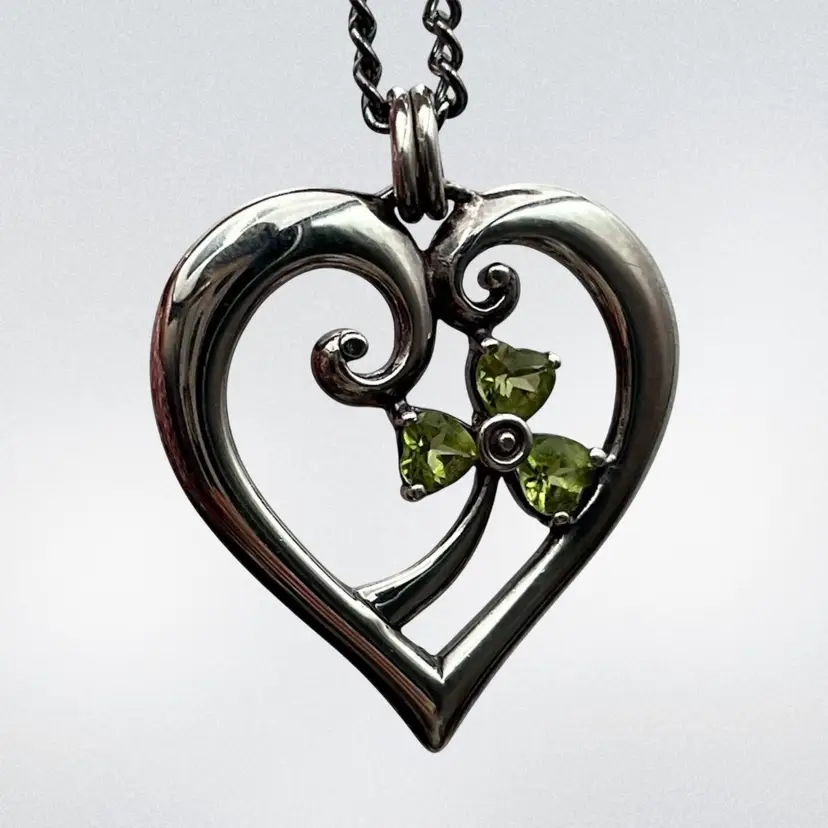 #J2 - Tested Sterling Silver Pendant JMH JEWELRY Necklace Peridot Stones, Heart Shamrock