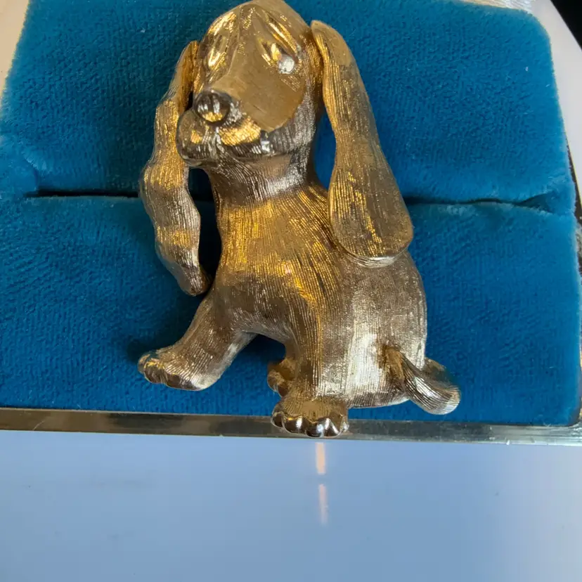 Monet Long Ear Basset Hound Dog Goldtone Brooch Pin