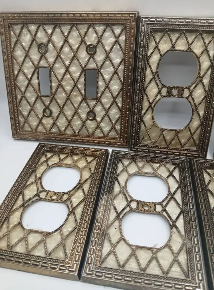 ✨️1976 Faux Mother of Pearl American Tack & Hardware Light Switch Plate & Outlet Plates Covers✨️️