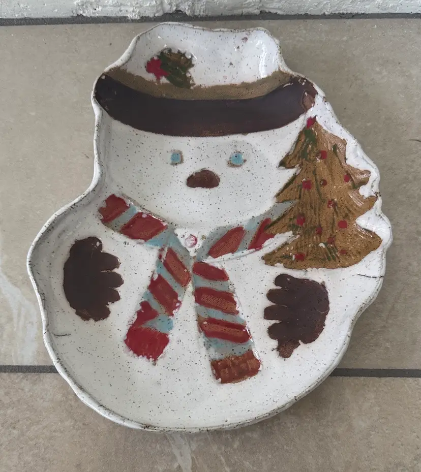 Studio pottery Snowman Shaped Plate signed Dot Munson 2009 11” x 9” x 1”