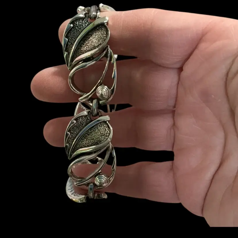Vintage Silvertone Sarah Coventry Chunky Link Bracelet. From The Collection “ Whispering Leaves”