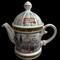 James Sadler "Horseguards" Teapot  w/ Lid Made in England Excellent Condition