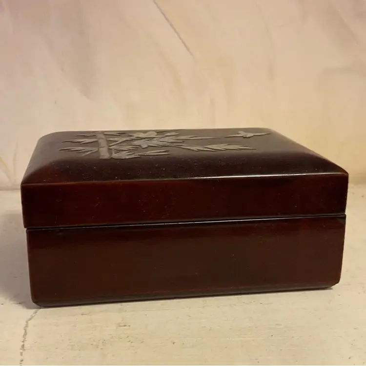 #0752 - Box Vintage Brown Lacquer Jewelry Box Iridescent Mother of Pearl Inlaid Birds & Bamboo Design Antique  Trinket Storage