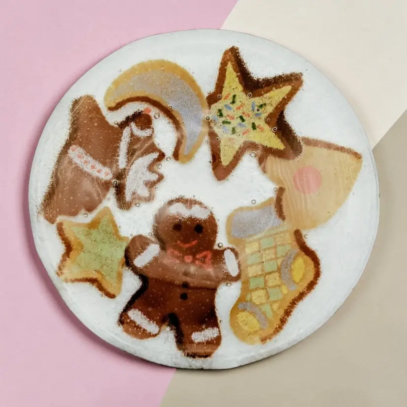 Peggy Karr Christmas Holiday Cookies Fused Glass Plate Gingerbread Small EUC