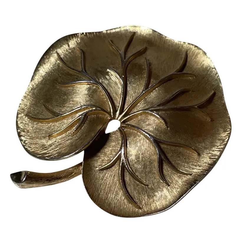 Vintage Crown Trifari Brushed Gold Lily Pad Leaf Pin Brooch 2.25"
