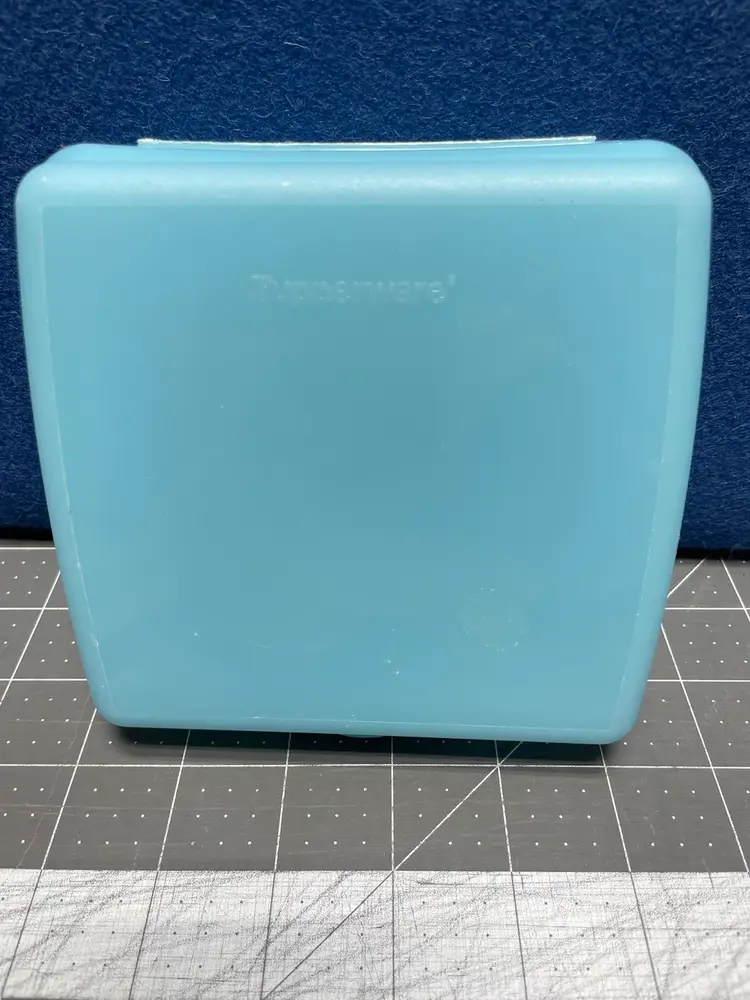 Tupperware Lot Sandwich, Keeper Number 3752D Bagel Keeper 4440A