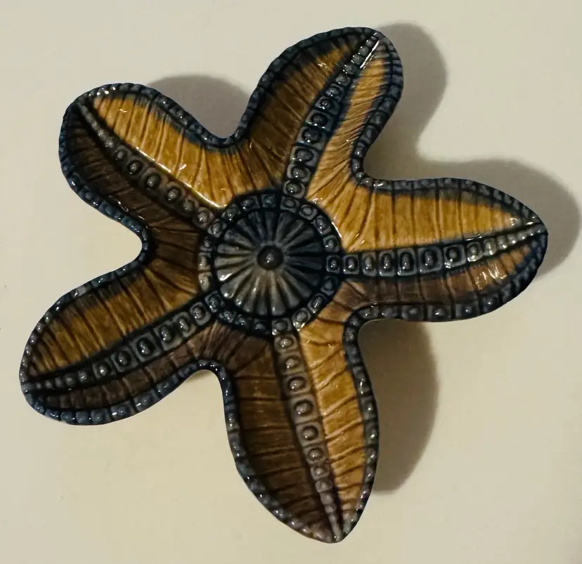 Vintage WADE Teabag Holder or Trinket Dish In Starfish Shape - Nice Detail