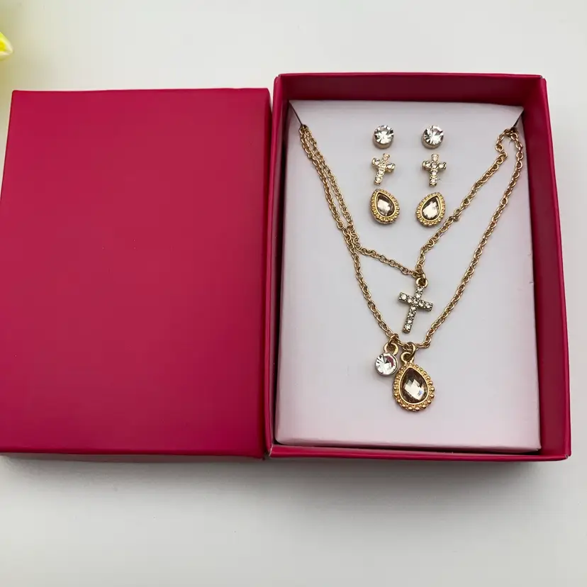 Avon “Always Faithful” Goldtone Necklaces and Pierced Postback Earrings! 18-21” Necklaces With 3 Sliding Removable Charms!