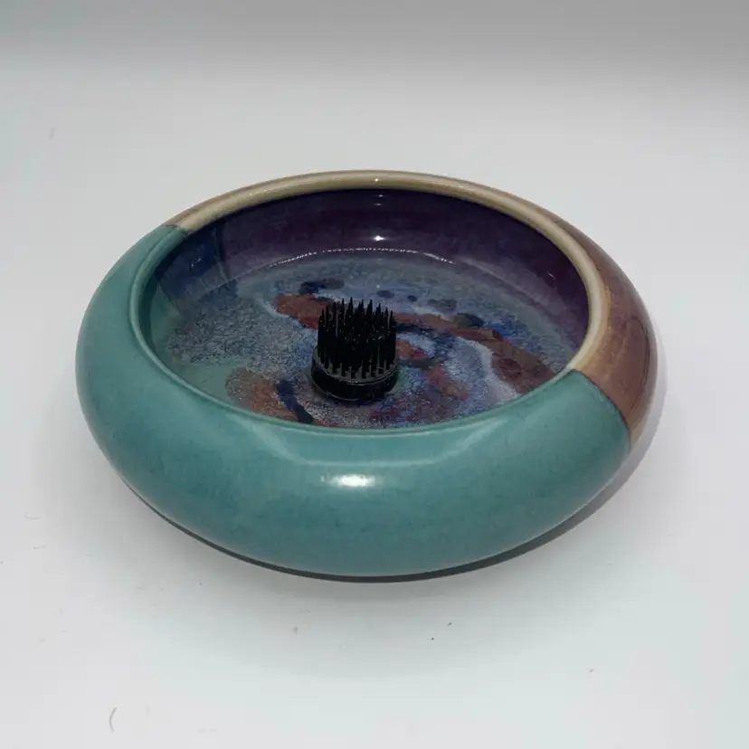 Bruce Larrabee Handmade Pottery Bowl/frog 7” Signed