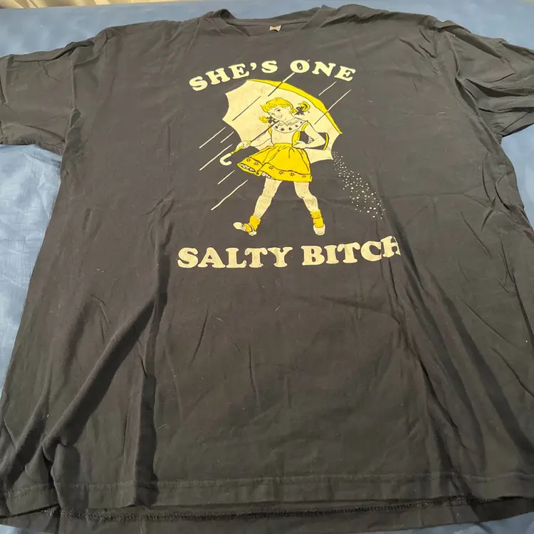 Funny XL Tee T-Shirt: "She's One Salty B*tch" Pre Owned Good Black