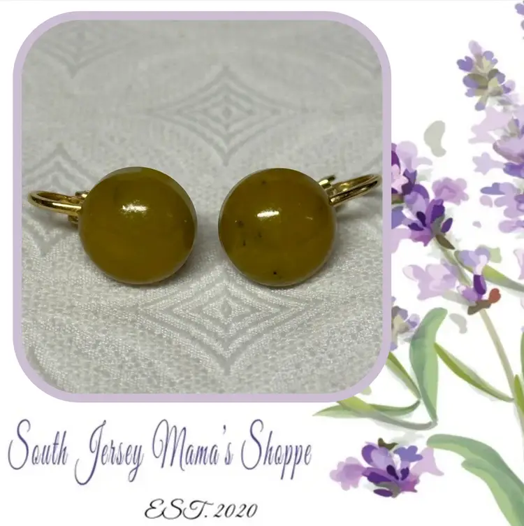 Vintage Gold Tone Green Bakelite Button Shape Clip Earrings