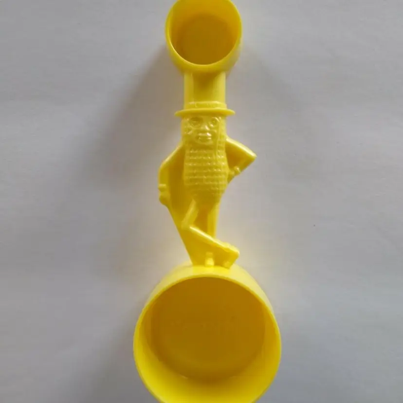 Mr Peanut Yellow Measuring Spoon Scoop 1950's Planters Peanuts Kitchenware Retro