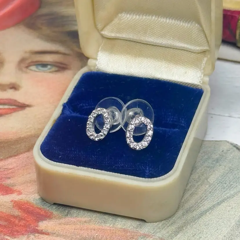 Sterling Silver White Sapphire “O” Stud Earrings