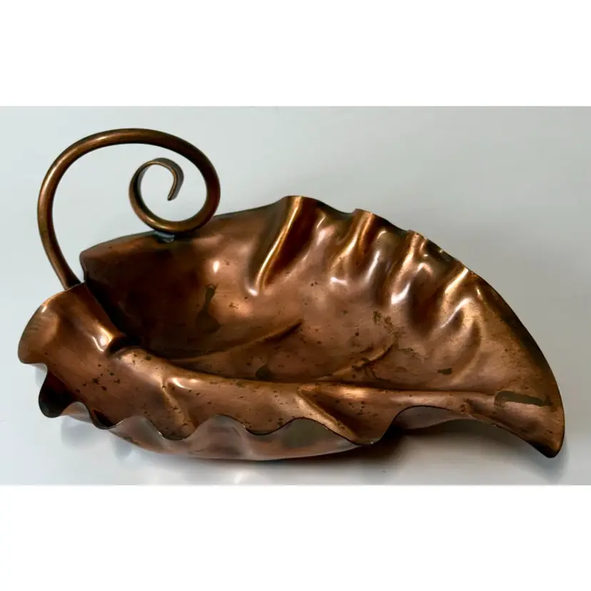 Gregorian Copper Decorative Leaf Shaped Copper Bowl Trinket Ashtray Dish Signed