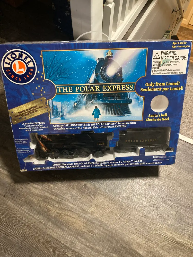 Lionel The Polar Express Ready-to-Run Battery Powered G-Gauge Train Set 7-11022