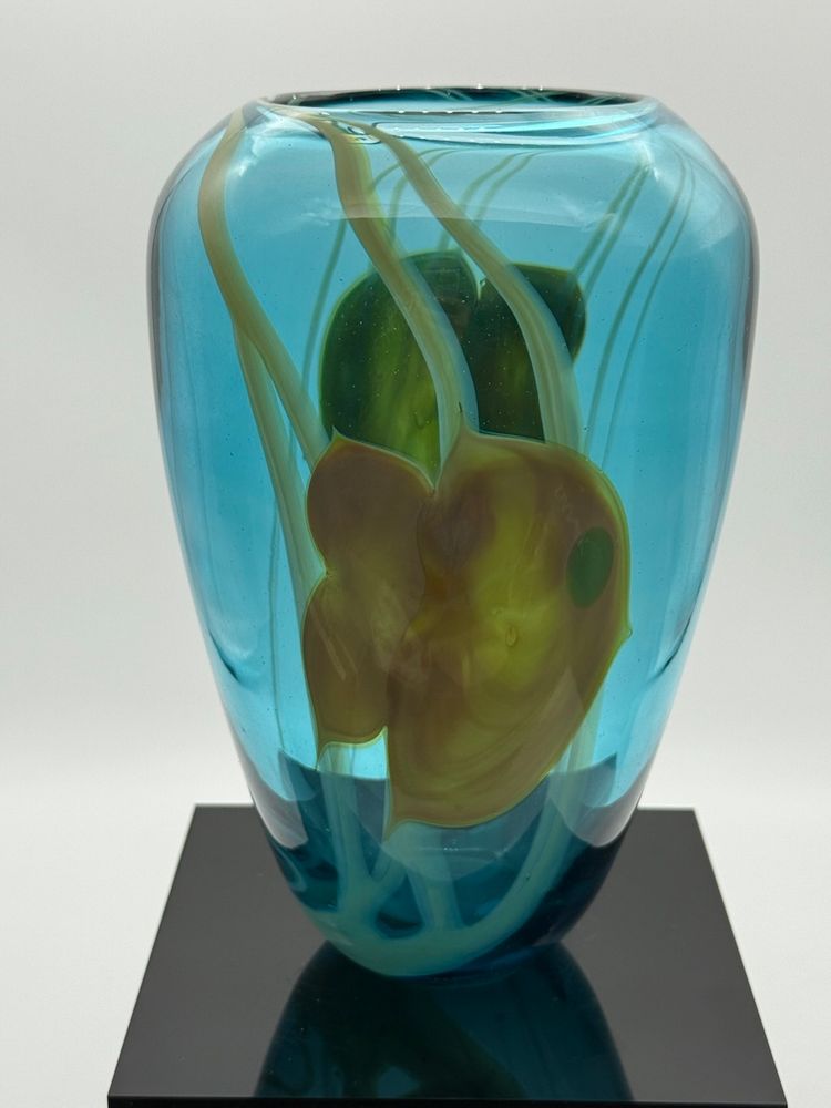 Rochester Folk Art Guild Torquoise Hand Blown Art Glass Vase Floral Or Fish?