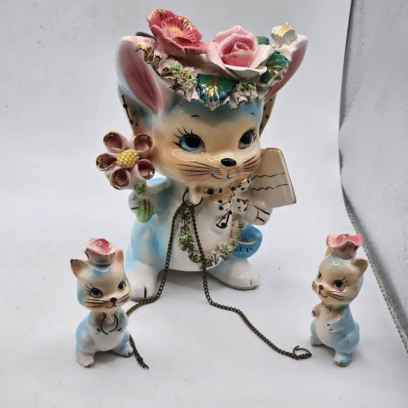 Lipper & Mann anthropomorphic Bunny Rabbits mom's and babies kitschy bunny rabbits set of 3 Ceramic Porcelain