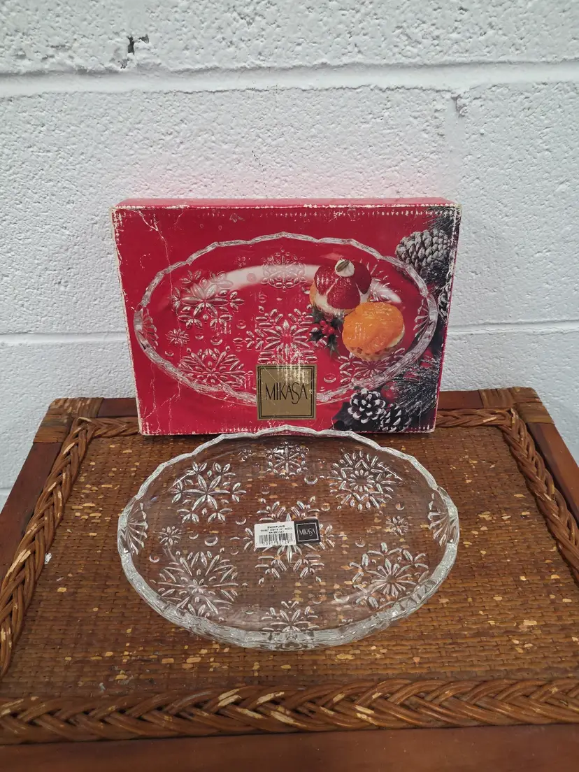 Mikasa Snowflake Candy Dish 9.25" Oval SA960/347 Germany Boxed (QU)