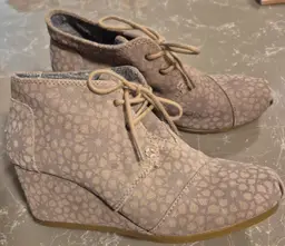 TOMS Women's Wedge Ankle Boots,Size 8