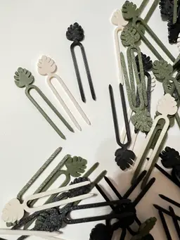 Monstera Prop Pins (24-Pack)