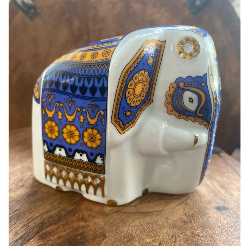 Vintage Mlesna Elephant Porcelain Sri Lanka Tea Caddy