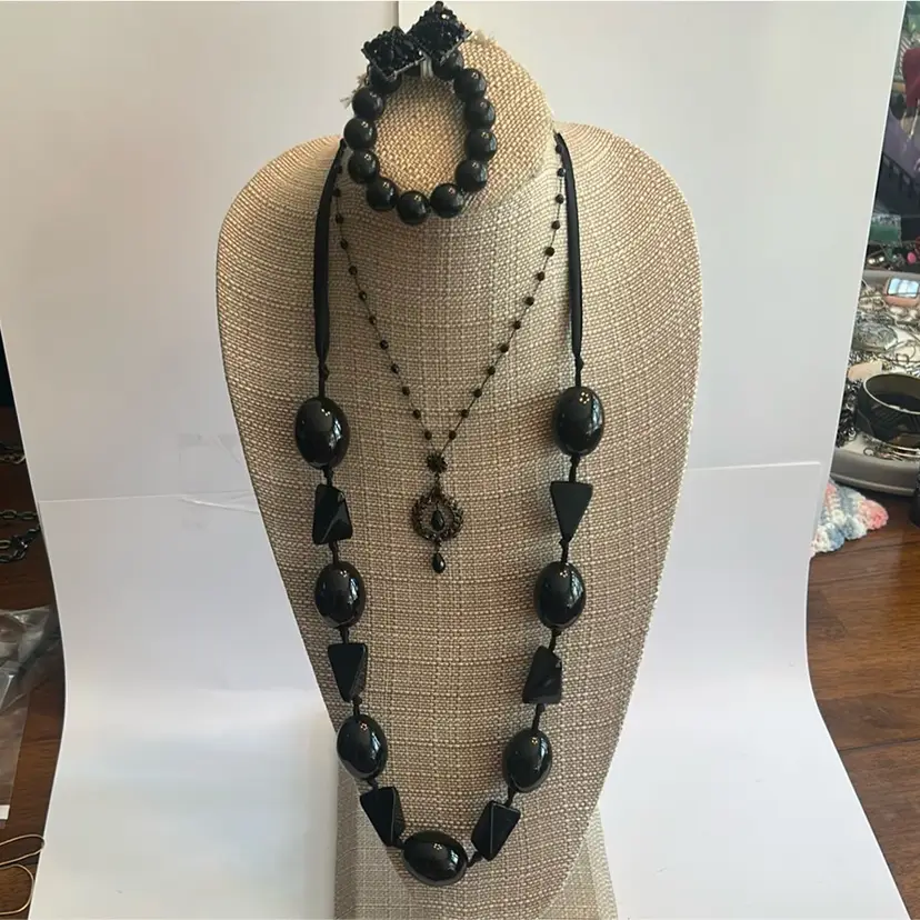 #15 - Chicos Black Lot