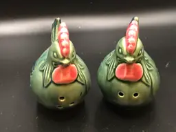 Vintage Green Chicken, Rooster Ceramic Salt And Pepper Shakers Japan