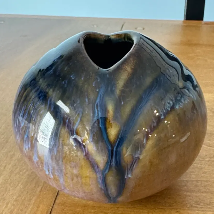 Bill Campbell pottery spherical vase 4”
