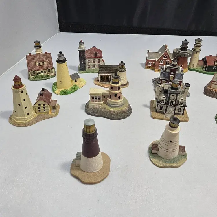 Lenox Lighthouse Thimble Lot 19 Miniatures Coastal Light Houses Porcelain (Y)