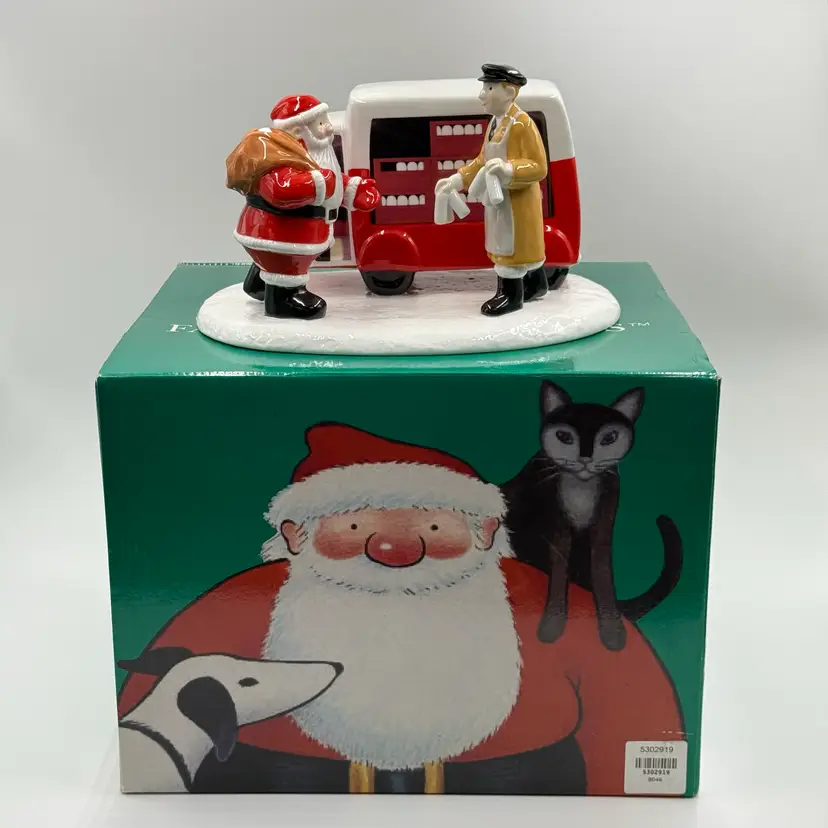 Coalport Characters Father Christmas Special Deliveries 2432/3000 Limited Edition Bone China