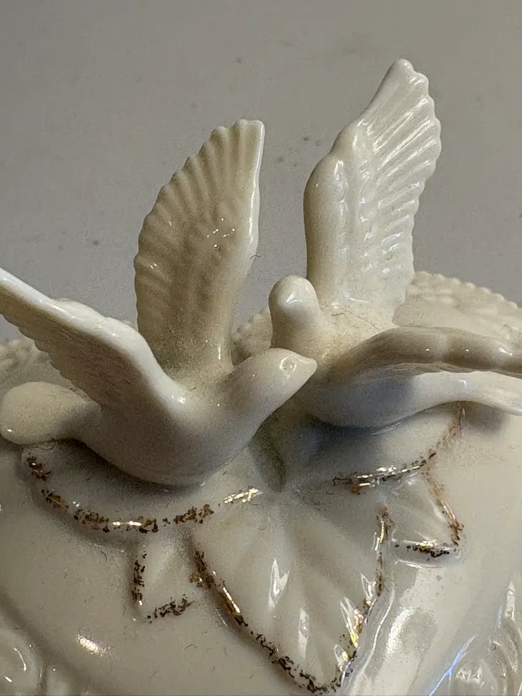 Lenox Celebrate a Moment Wings of Love Trinket Jewelry Heart Box