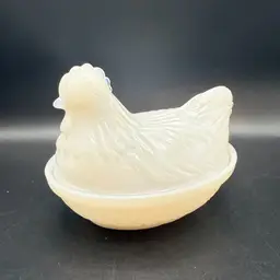 Hazel Atlas 1930s Milk Glass Hen On Nest - 3 In