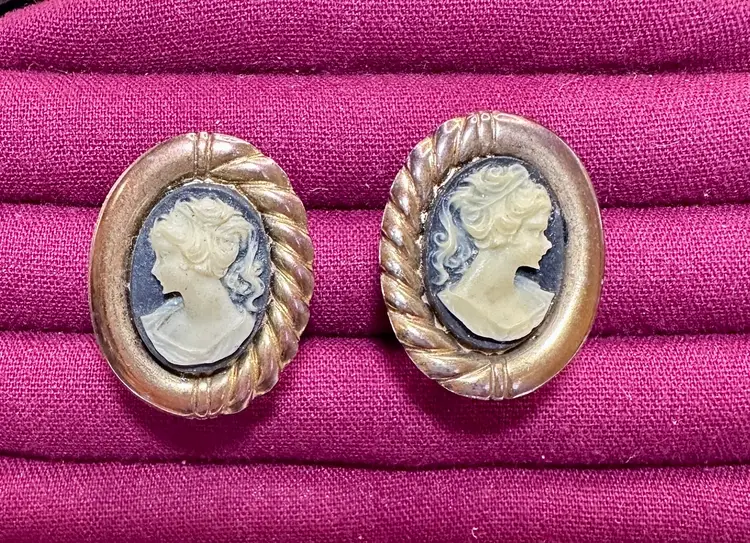Vintage Cameo Clip on Earrings Black Resin Gold Tone