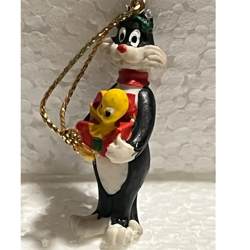 Hallmark Miniature Ornament As Pictured