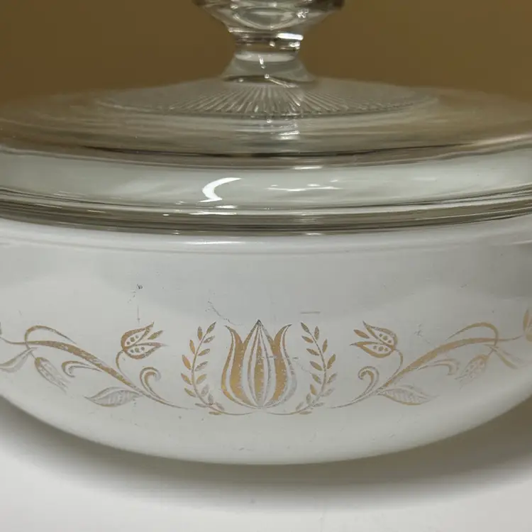 Pyrex Golden Tulip Casserole & Lid 2 Qt  024 Promotional Casserole