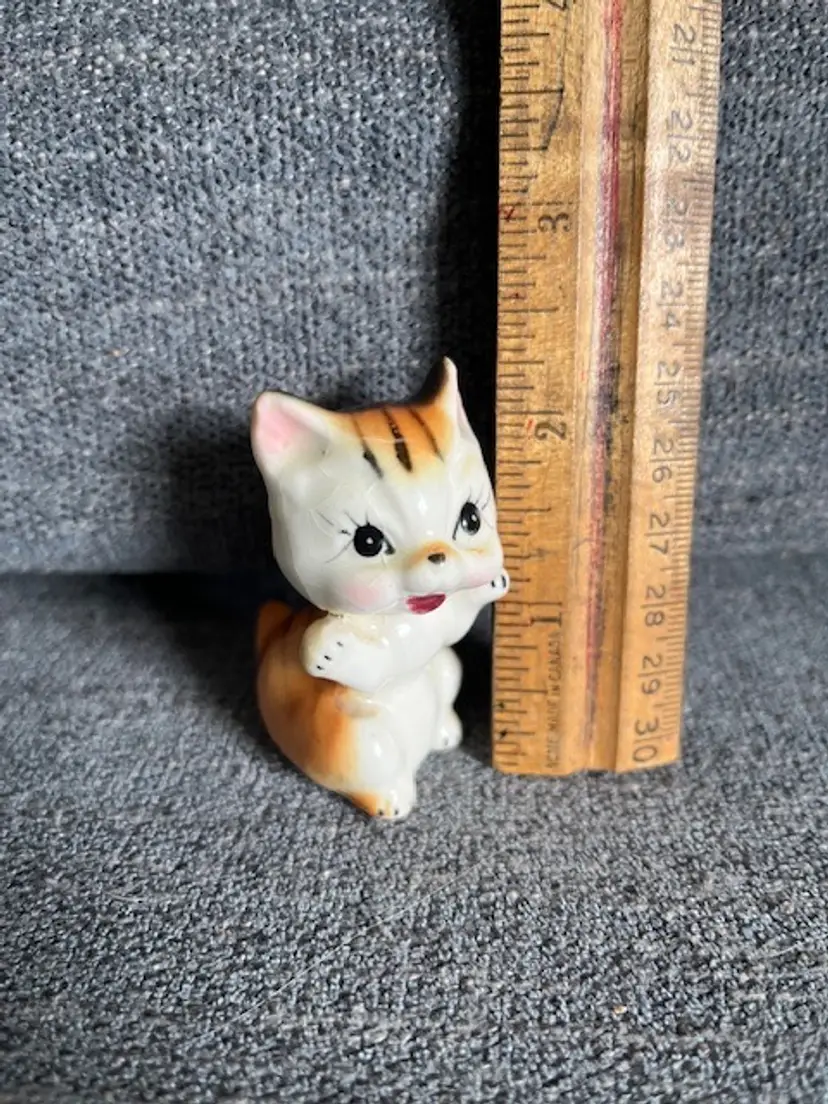 Vintage Miniature Cat Japan