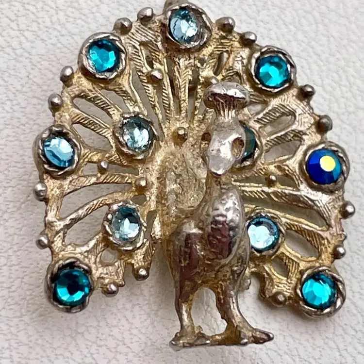 Vintage NUVO Peacock Blue and Green Gem Gemset Charm- RARE and hallmarked NUVO