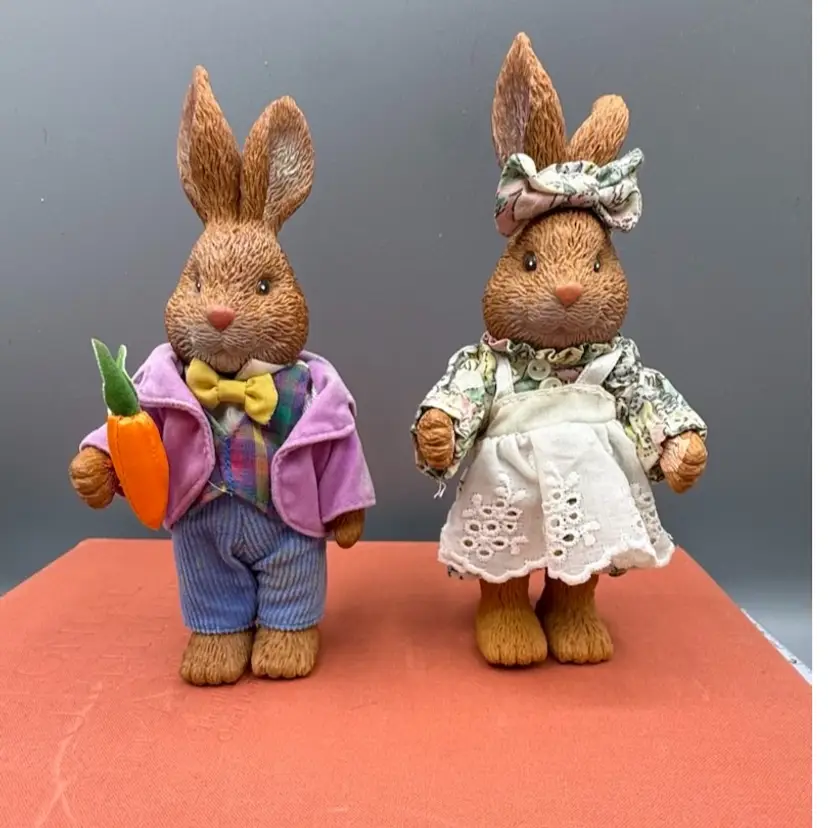 Vintage Russ Berrie Olde World Heritage Articulated Bunny Pair - Poseable Mr. & Mrs. Rabbit with Carrot & Bow