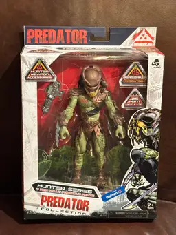 Alien Predator Collection - City Hunter Predator 2 - Fully Poseable Figure 7 inch