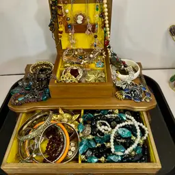 #05 - Jewelry Box Dig🌹 Jewelry SB $3 & 🆙
 3/28