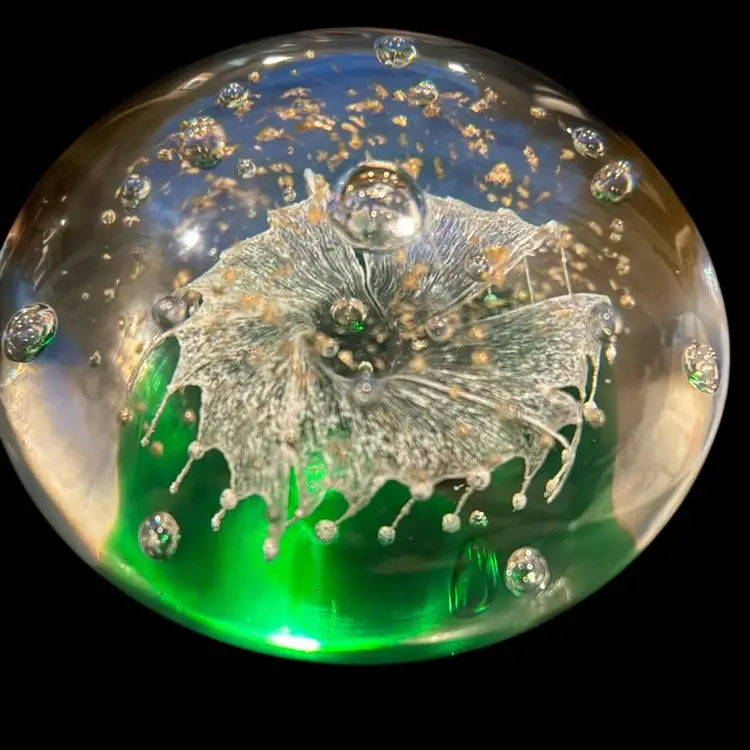 Art Glass White Floating  Flower  With Green & Mercy Bubbles