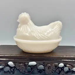Small Milk Glass 2pc Hen On Nest Approx 3”x4”