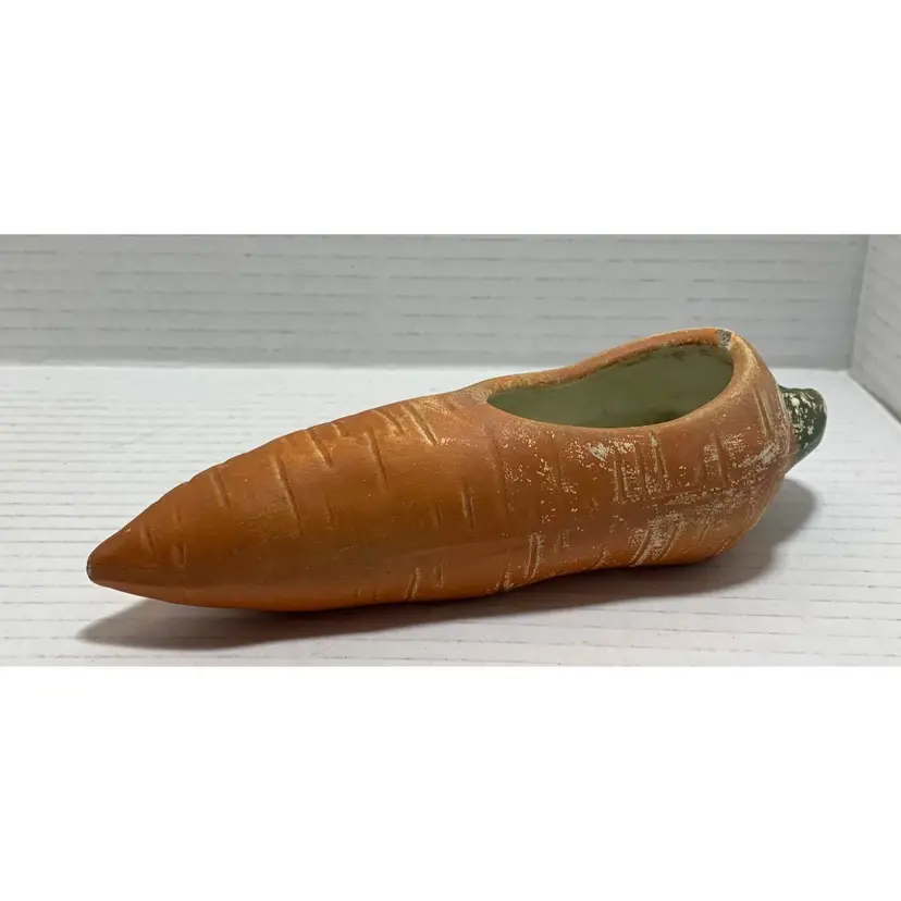 VTG Ceramic Carrot Shaped Small Planter. Marked U. S. A. Maybe Shawnee? Succulents