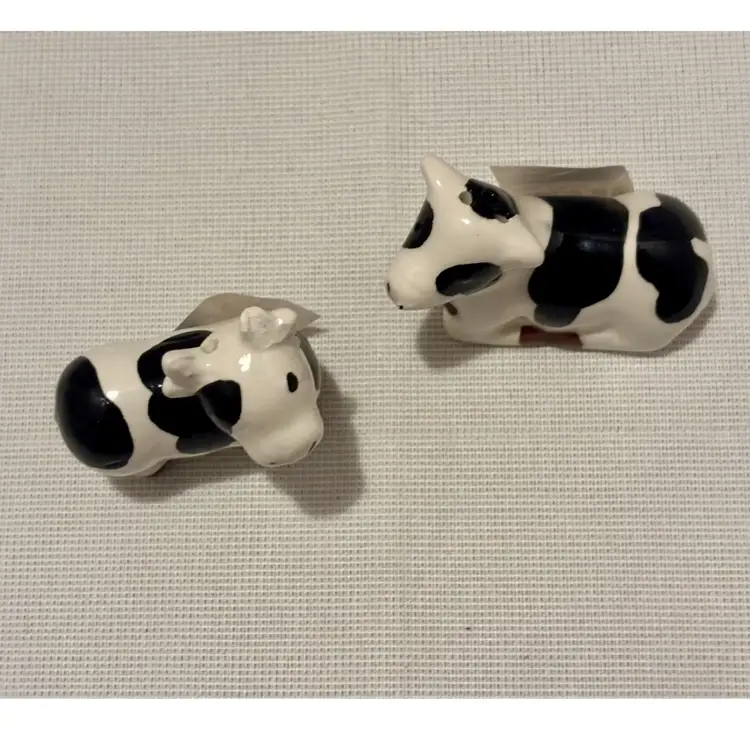 Cracker Barrel Mini Milk Cow Salt & Pepper Shaker Set
