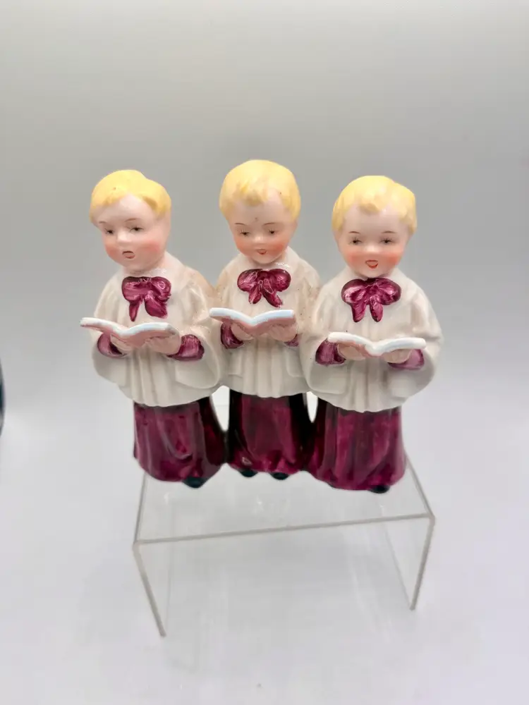Vintage Christmas Japan Three Choir Boys Singing Combo Music Porcelain Figurine