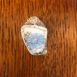 Oodelally Shop Broken Pottery Artisan Made Pendant Floral Plate Handcrafted Necklace 7/8 in x 1 in