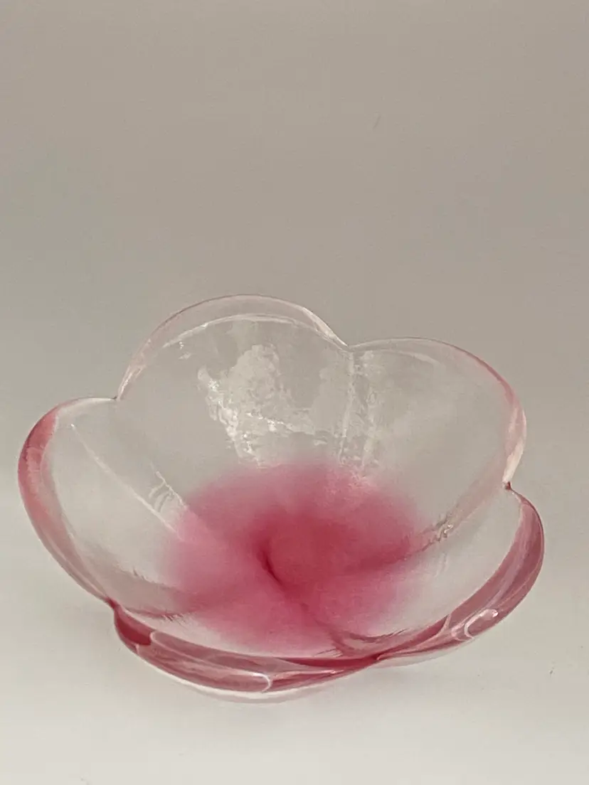 Plumeria Bowl w/ Pink Center, 4.25" Diameter