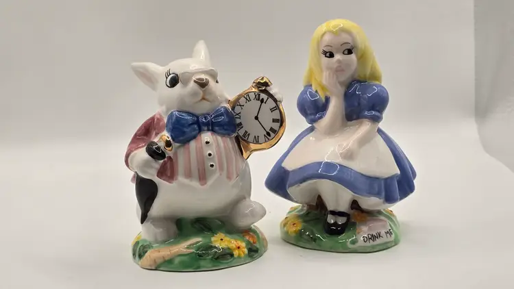 Alice in Wonderland Salt & Pepper Shakers – (White Rabbit & Alice)