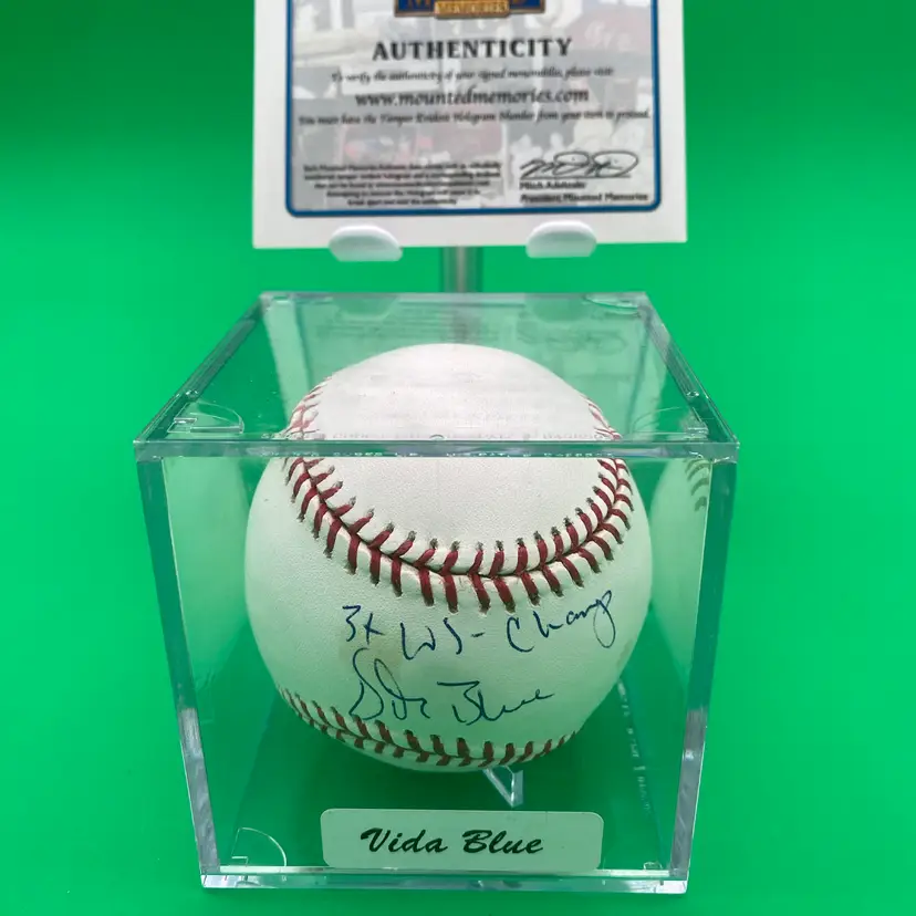Vida Blue - 3x WS Champ Autographed Rawlings Majore League Baseball w COA & Case